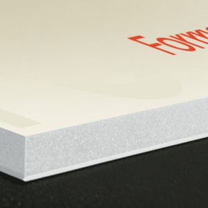 Detalle de panel sandwich PVC impreso para cartelería y señalización publicitaria